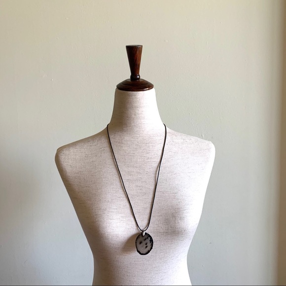 Taupe Gray and Black agate slice pendant necklace Adjustable length cord Stone - Picture 5 of 6